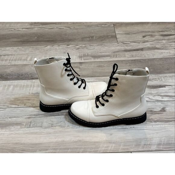 Arizona Jean Co Queen Flat Heel Combat Boots Size 7.5 - Picture 1 of 13